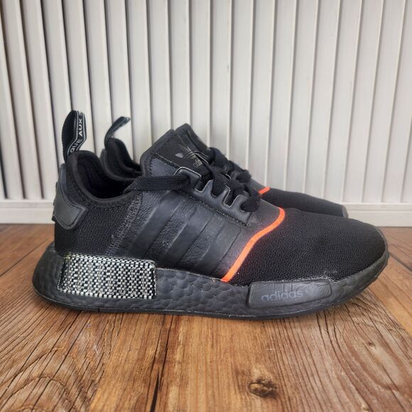 Adidas NMD R1 Womens Size 7 * Core Black Solar Red Running Sneakers Shoes EE5085 - Picture 1 of 9